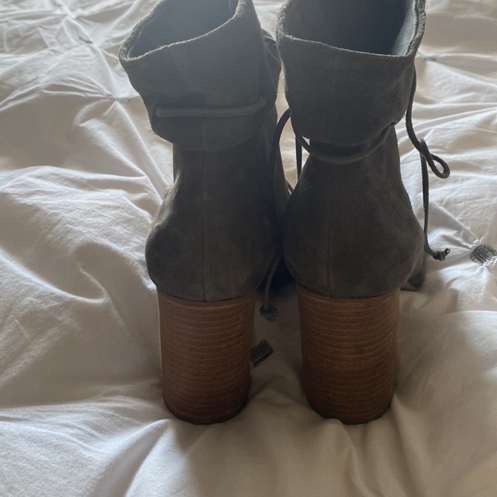 Tahari Suede olive boots - Picture 2 of 3